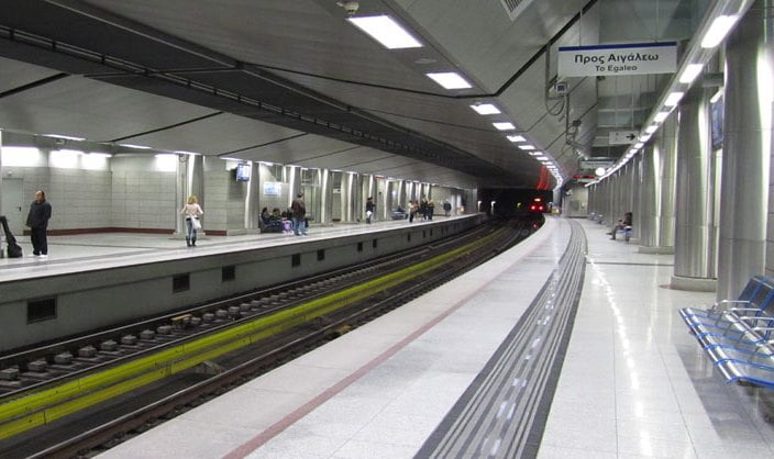 9cf6ff16ff_stathmos_metro_doukisis.jpg