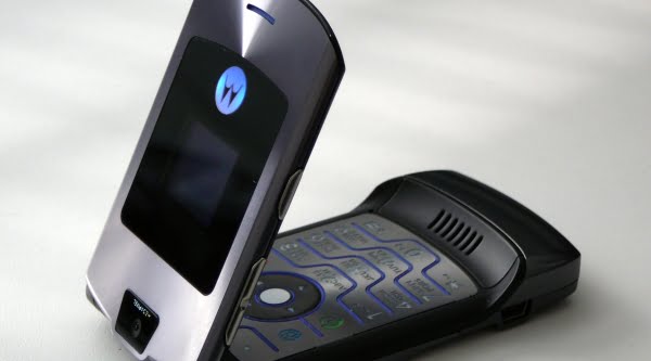 Motorola_RAZR_V3i_03.jpg