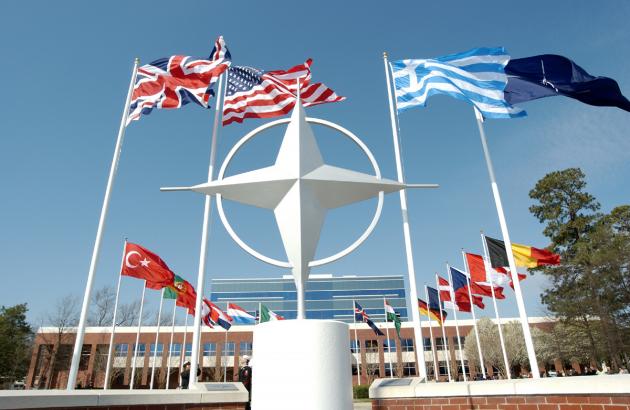 greece_nato-flags-630x410.jpg