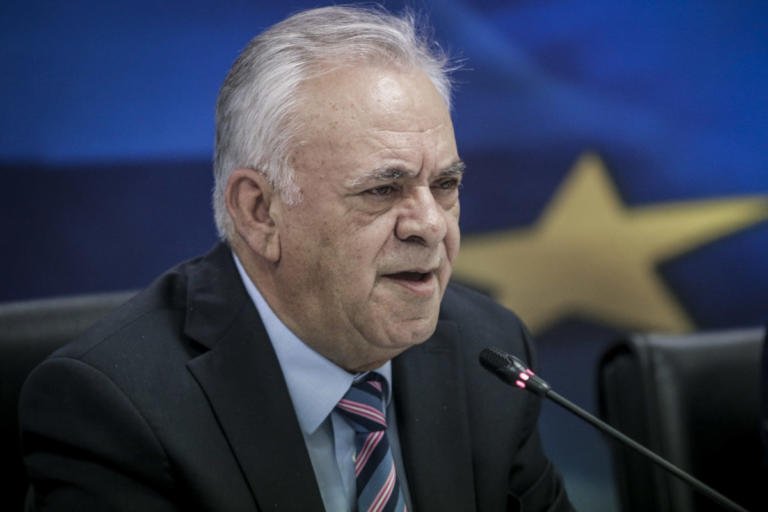 dragasakis-768x512.jpg