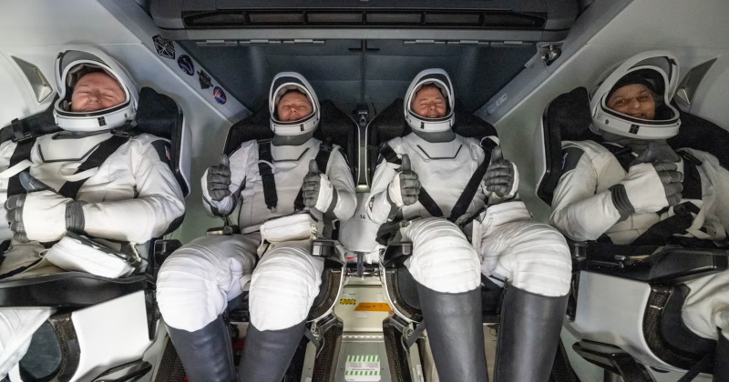 NASA-astronauts-return-to-Earth-after-nine-months-stuck-in-space.jpg